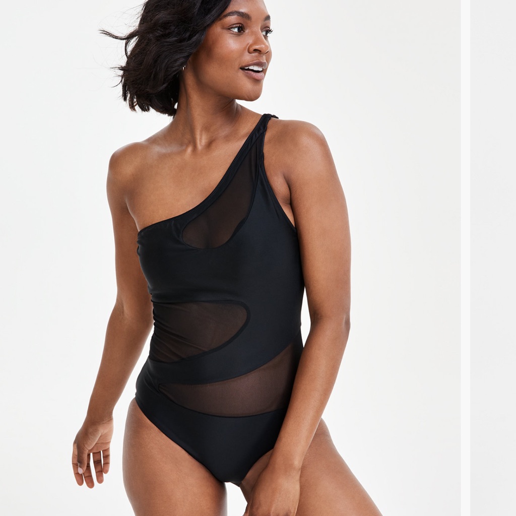 One-Shoulder Black Swimsuit